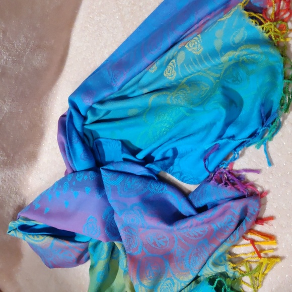 Pasnmina Wrap/Scarf - Picture 3 of 11